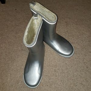 Trenton silver rain boots